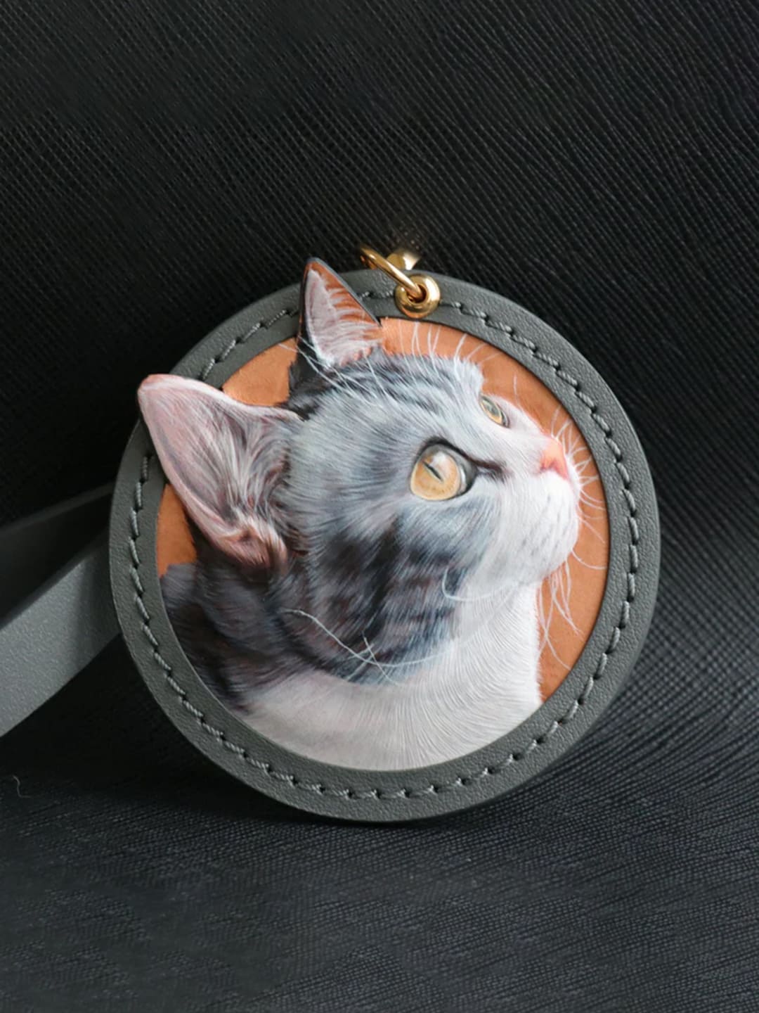 Custom Leather Pet Portrait – 1:1 Handcrafted Memorials