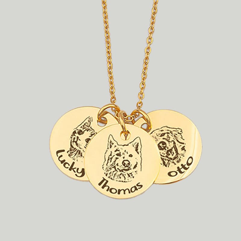 Custom pet portrait necklace featuring engraved dog or cat photo – Personalized pet jewelry gift in silver and gold